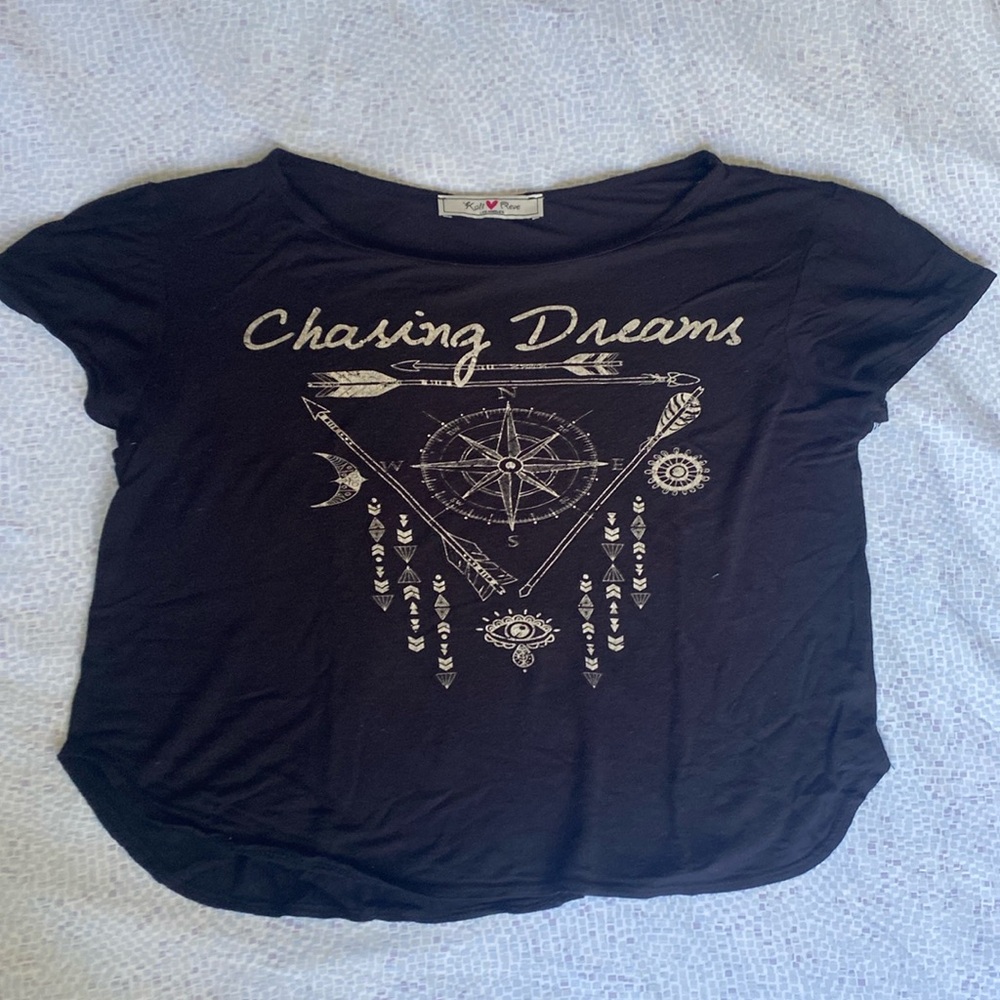Black “Chasing Dreams” Shirt